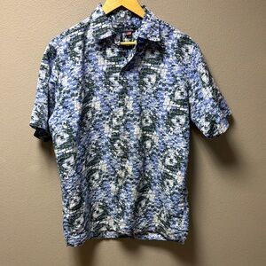 Men's Blue and Gray Patterned Button Down Shirt